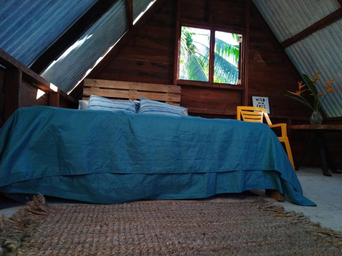 Bewak Cr Hotell Tortuguero Exteriör bild
